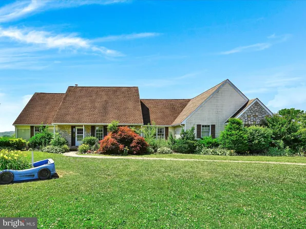 3532 Big Rd, Zieglersville, PA 19492