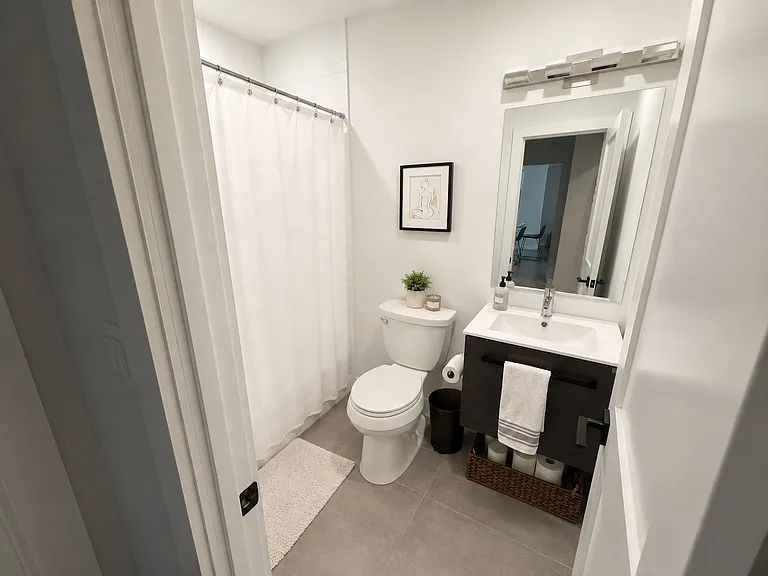 104 Lake Shore Rd #4B — Photo 8