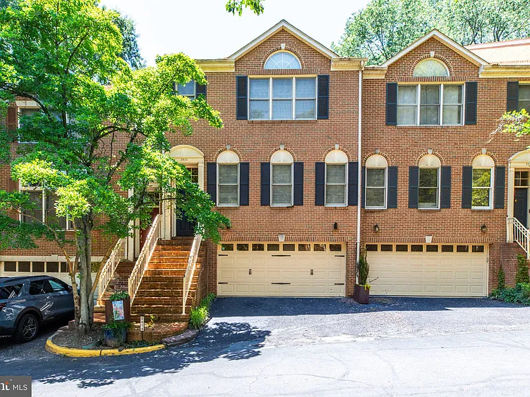 2914 Oakton Crest Pl — Photo 2