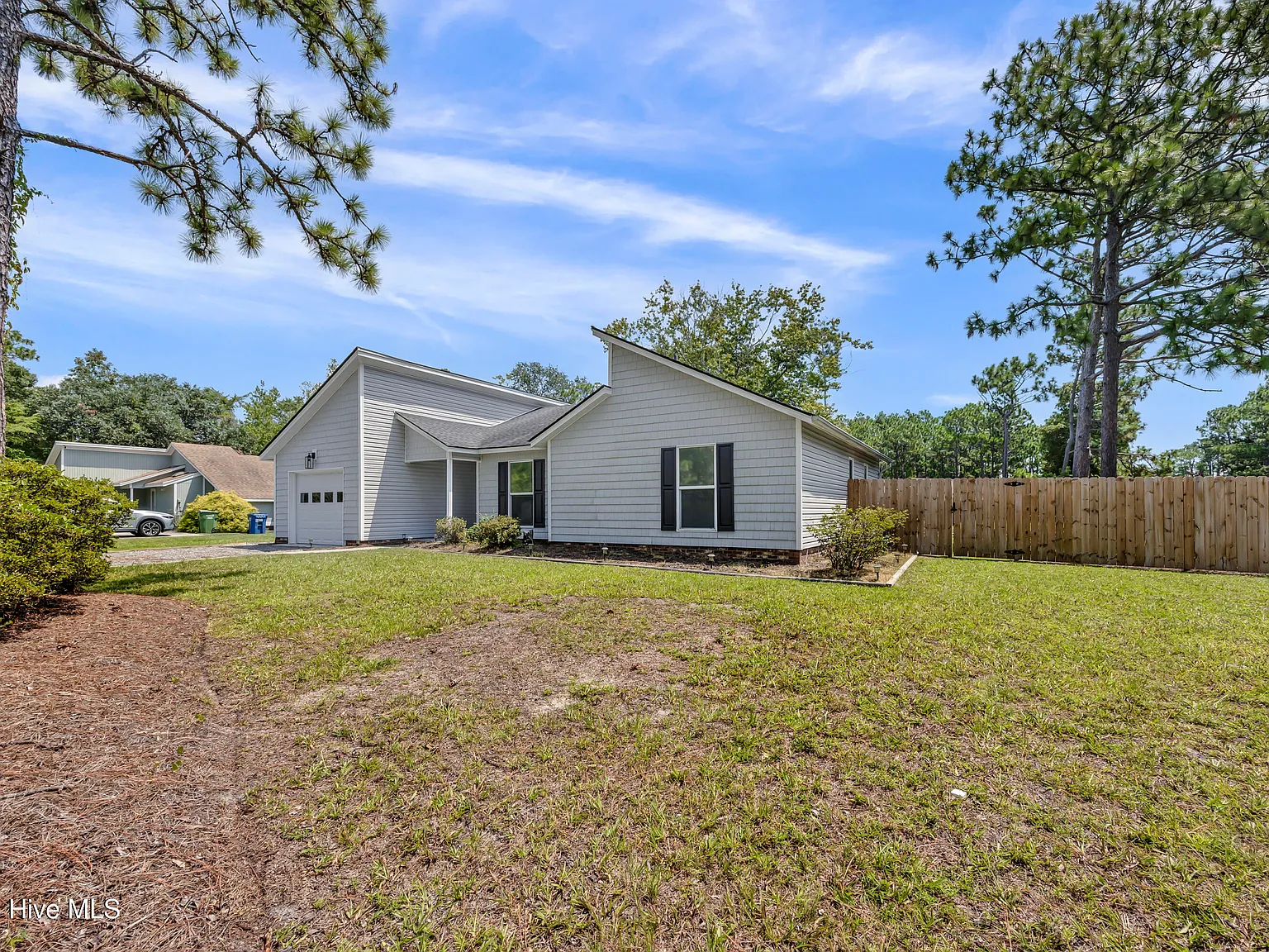 3 bed, 2.0 bath, $2,800 — Photo 3