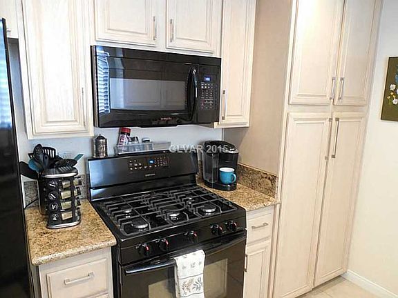 3rd image of 5401 Geneive Ln Unit 103