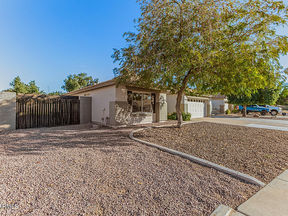 3rd image of 5630 E GLADE Avenue