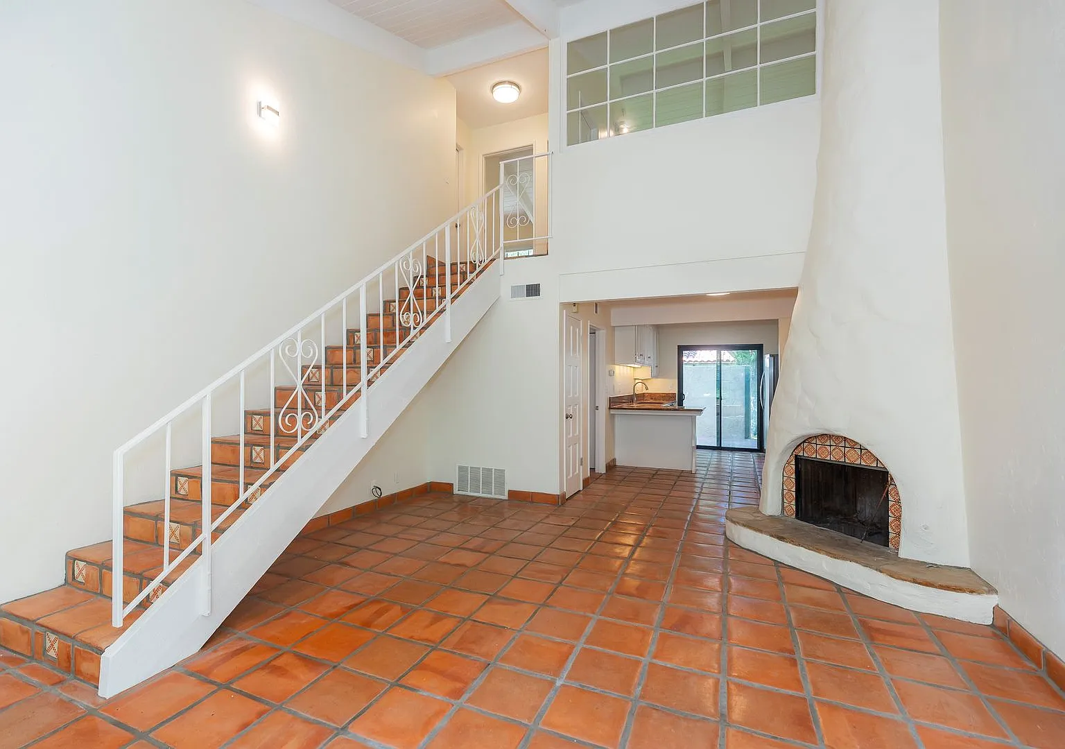 Spanish-style 3/2 Montecito Condo in MUS school district! — Photo 4