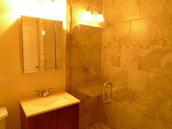 5th image of 1260 W Leland Ave #1