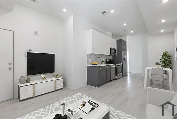 1202 Longfellow St NW #9 — Photo 3
