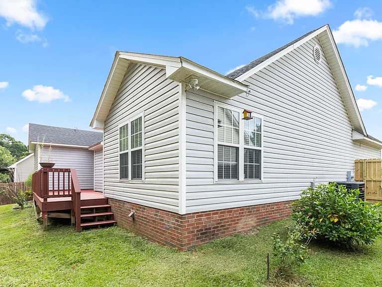 530 Sunpointe Dr — Photo 34