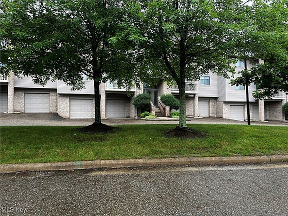 2nd image of 3800 Rosemont Blvd APT 116D