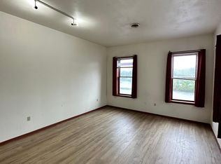 115 W Main St #A, Omro, WI 54963