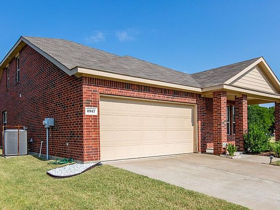 2nd image of 2917 Briarbrook Dr