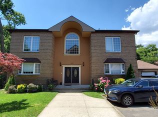 2537 Healy Ave, Far Rockaway, NY 11691