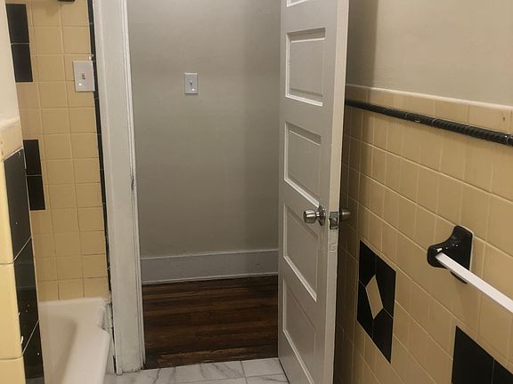 2nd image of 4359 W Buena Vista St #1
