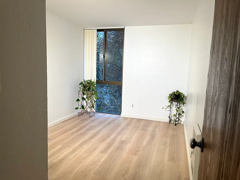 555 Pierce St #334 — Photo 3