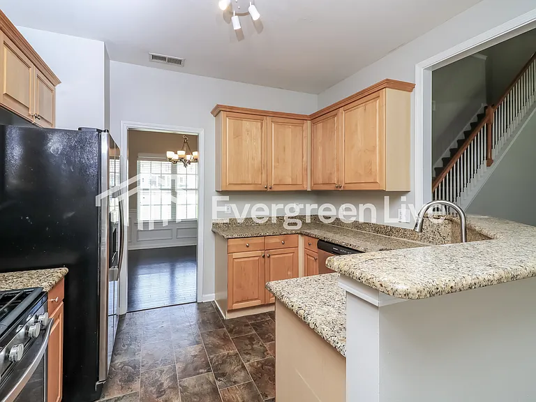 209 Devynwood Ct — Photo 5