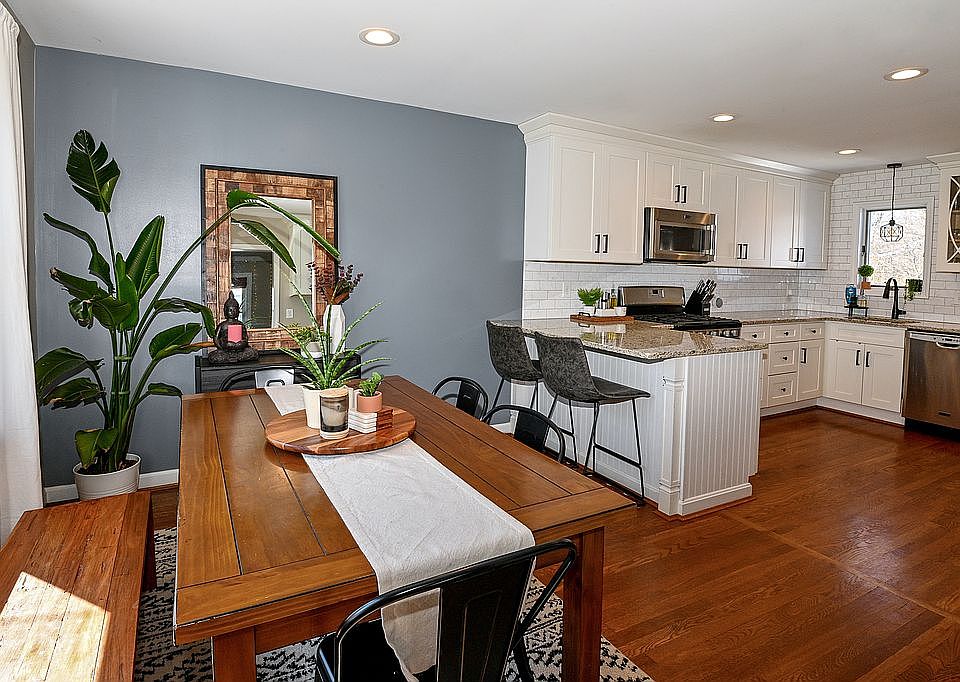 1st image of 6893 Bryn Mawr Dr