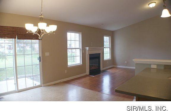4th image of 105 Derby Ln