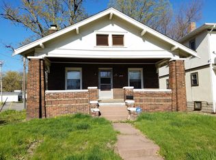 1941 S 1st St, Springfield, IL 62704