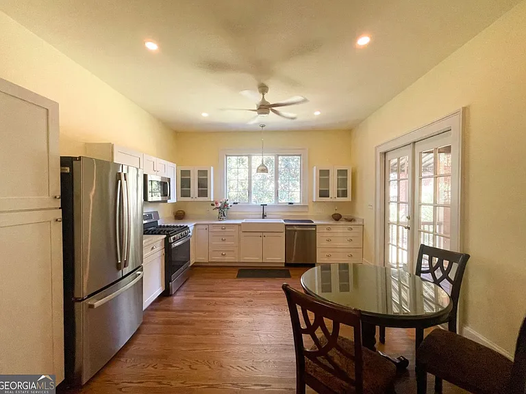 305 Orange St — Photo 16