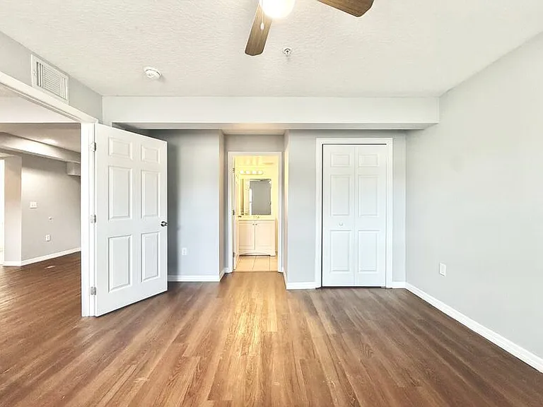 425 F St #2 — Photo 17