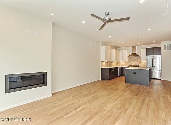 3rd image of 1543 W Fry St #1