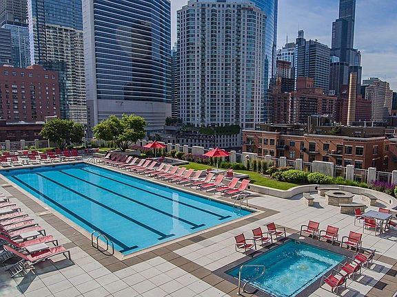4th image of 810 W Kinzie St #2701