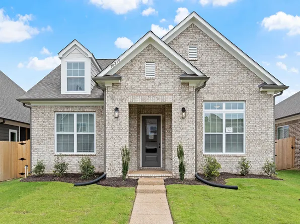 10230 Louanne Dr, Collierville, TN 38017