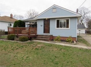 5164 Lucydale Ave, North Olmsted, OH 44070