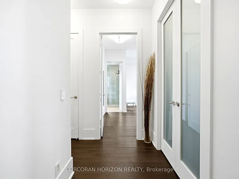 300 Front St W #4403 — Photo 23