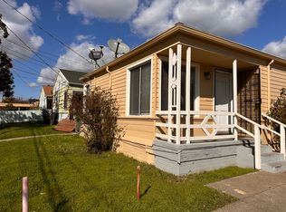 7108 Fresno St, Oakland, CA 94605