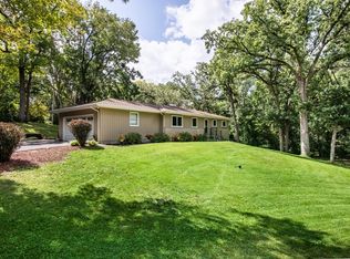 1009 Douglas Rd, Elgin, IL 60120