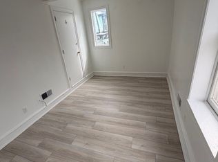 800 N Van Buren St APT 2, Wilmington, DE 19806