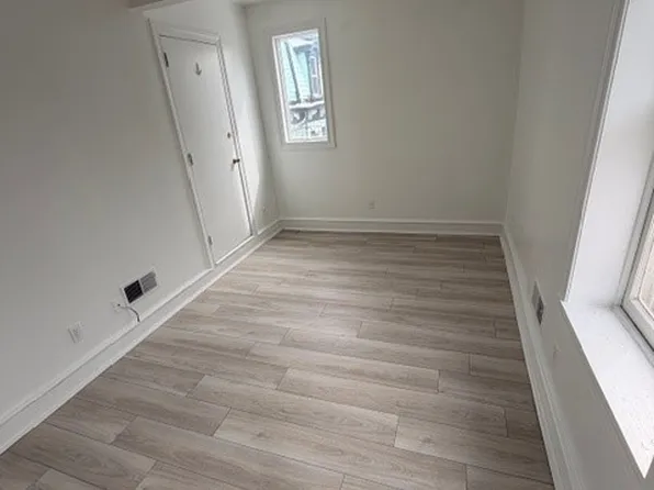 800 N Van Buren St APT 2, Wilmington, DE 19806