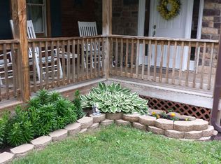 157 Persimmon Tree Ln, Hedgesville, WV 25427