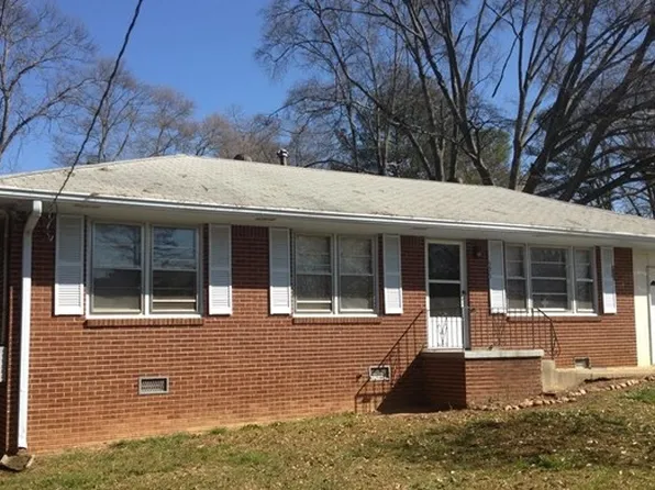 525 Cottage Pl, Riverdale, GA 30274