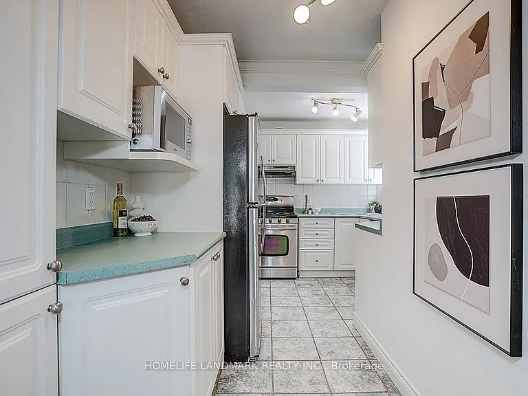335 Willowdale Ave — Photo 18