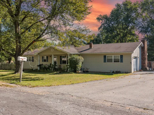 602 S Elm St, Auxvasse, MO 65231