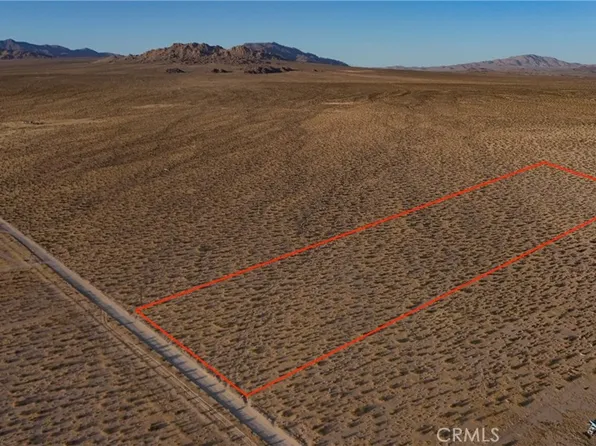 733 Harrod Rd, Lucerne Valley, CA 92356