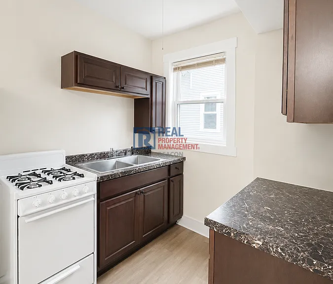 24 Mason St #1 — Photo 2
