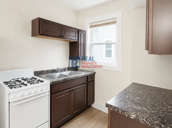 24 Mason St #1, Lebanon, NH 03766
