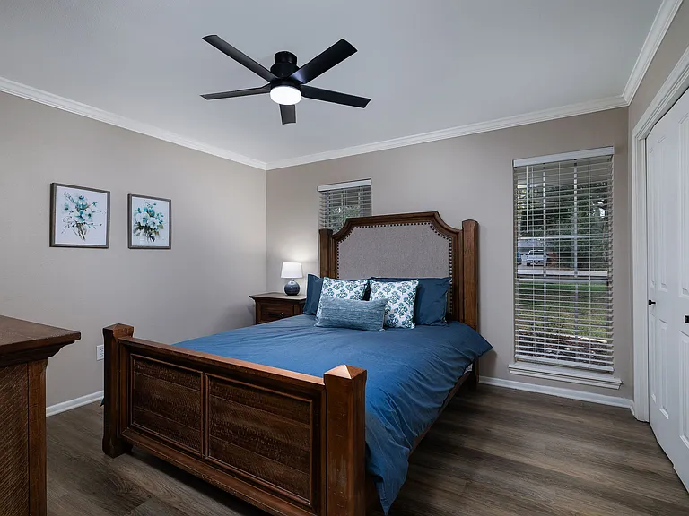 25607 Oakhurst Dr — Photo 11