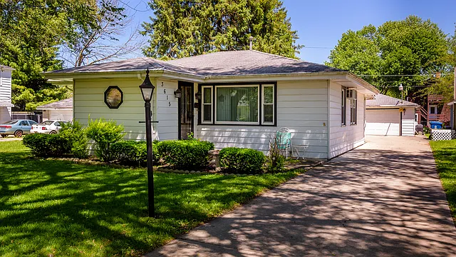 3615 Green St photo 1