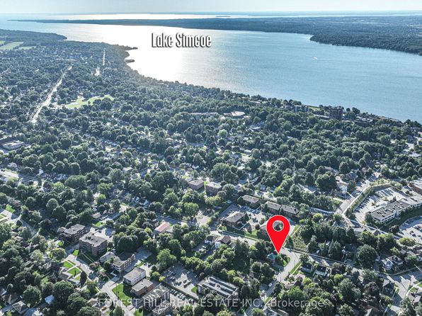 24 Penetang St, Barrie, ON L4M 1V6