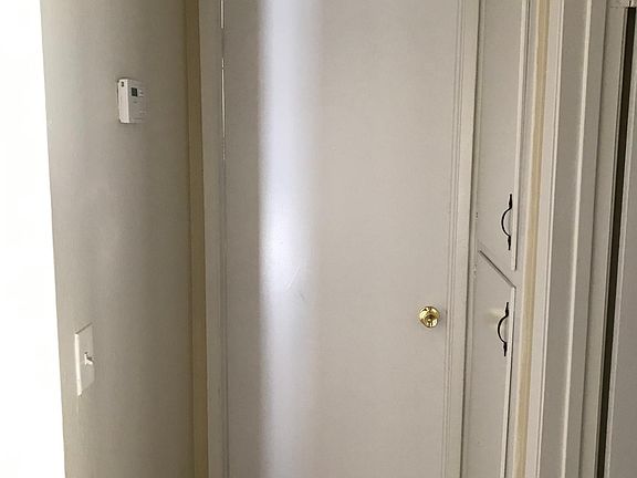3rd image of 269 N Mayflower St APT 11