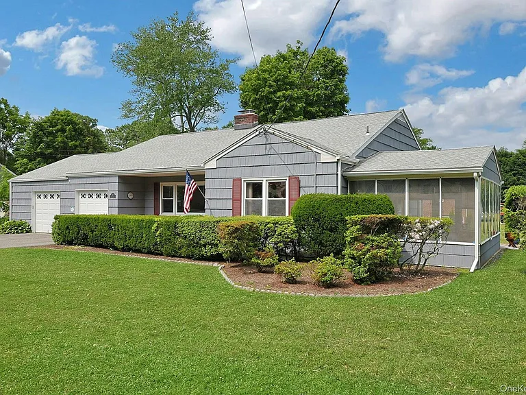 24 Grover Ave — Photo 2