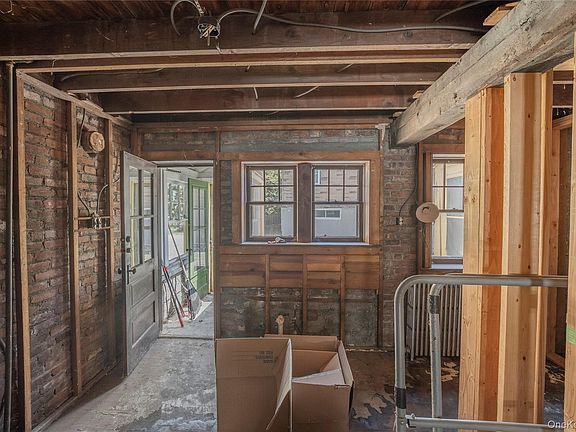 5th image of 26 Rock Street