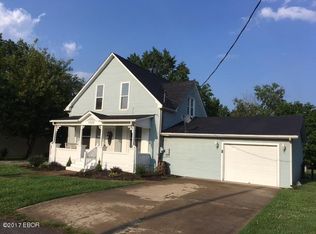 1003 N Logan St, Marion, IL 62959