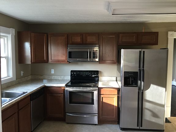 2nd image of 808 W Main St