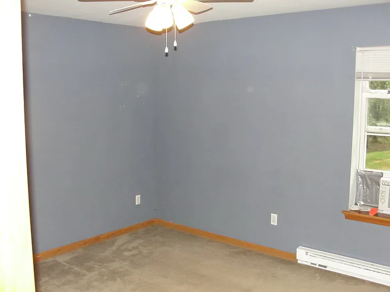 Mid bedroom