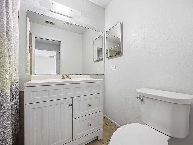 5512 San Luis Ter — Photo 10