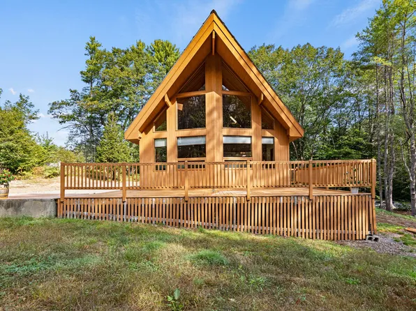 92 Kansas Road, Naples, ME 04055