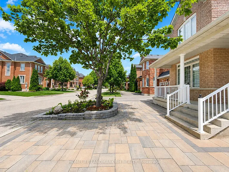 9 Casa Nova Dr #BASEMENT — Photo 2